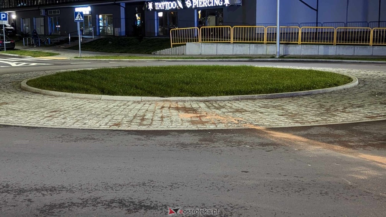 Wypadek przy ul. Gołasia [19.11.2024] - zdjęcie #13 - eOstroleka.pl