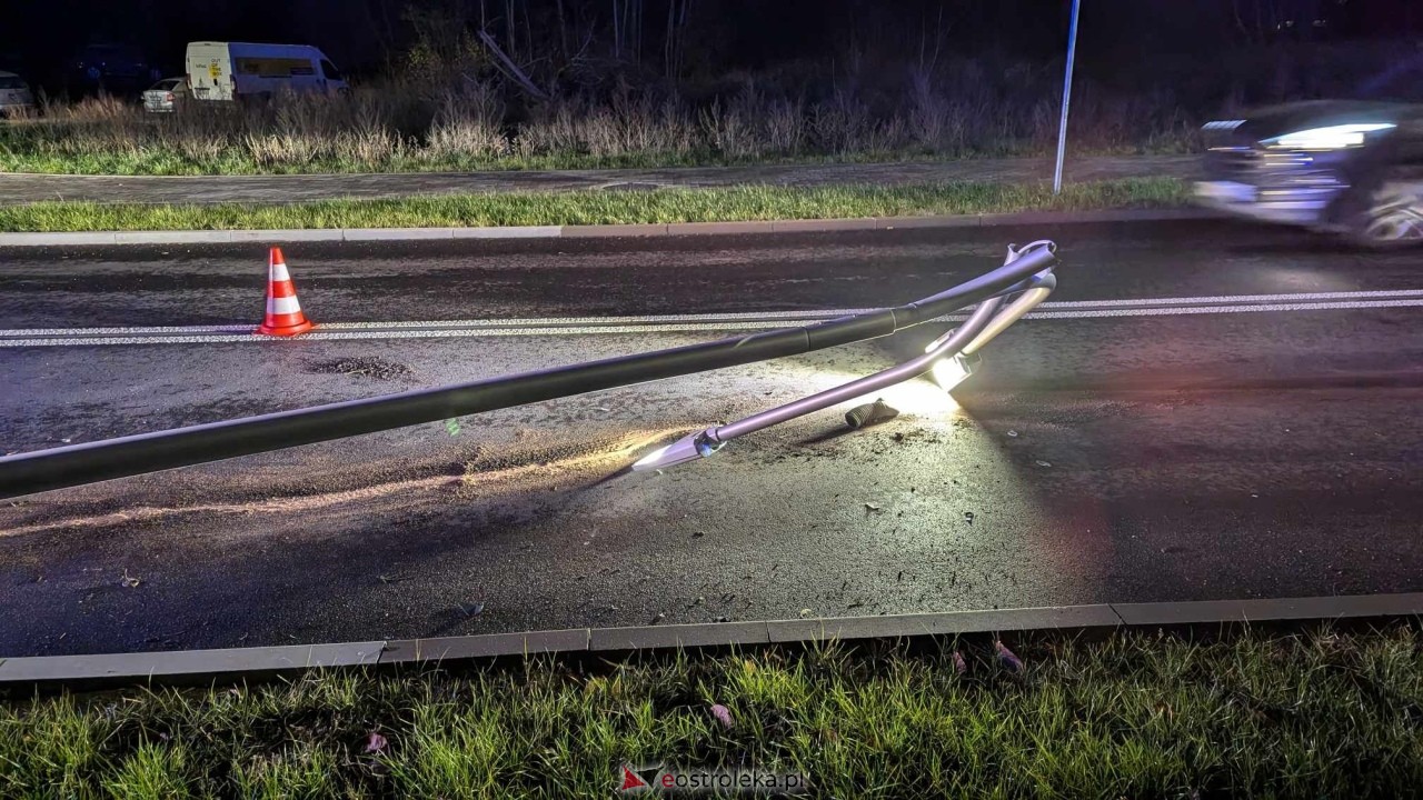 Wypadek przy ul. Gołasia [19.11.2024] - zdjęcie #7 - eOstroleka.pl