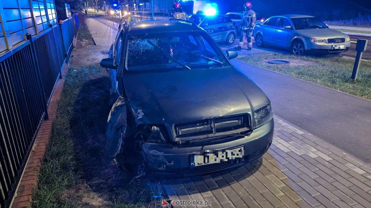 Wypadek przy ul. Gołasia [19.11.2024] - zdjęcie #4 - eOstroleka.pl