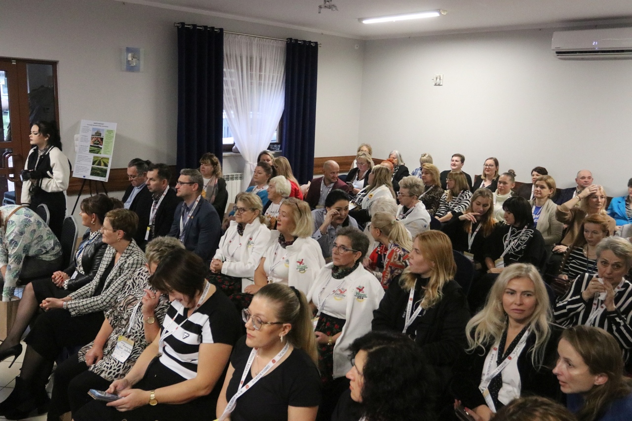Forum kół Gospodyń Wiejskich północno-wschodniego Mazowsza [16.11.2024] - zdjęcie #24 - eOstroleka.pl