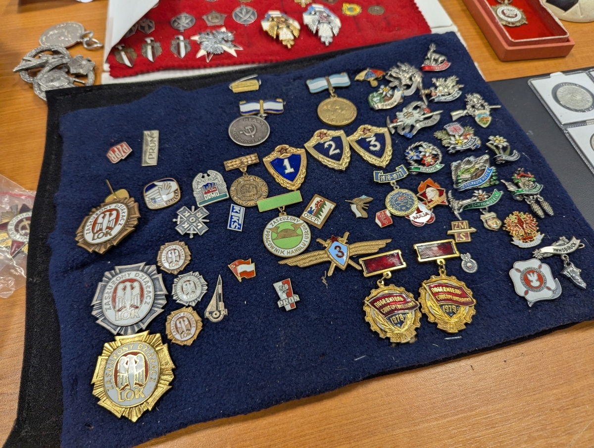 Giełda kolekcjonerska w Klubie Lokator [17.11.2024] - zdjęcie #30 - eOstroleka.pl