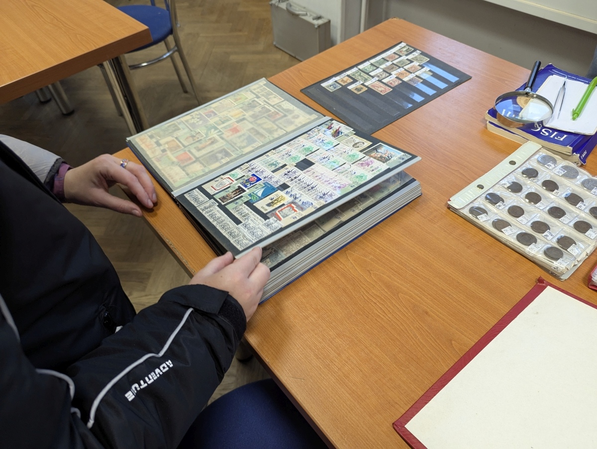 Giełda kolekcjonerska w Klubie Lokator [17.11.2024] - zdjęcie #27 - eOstroleka.pl