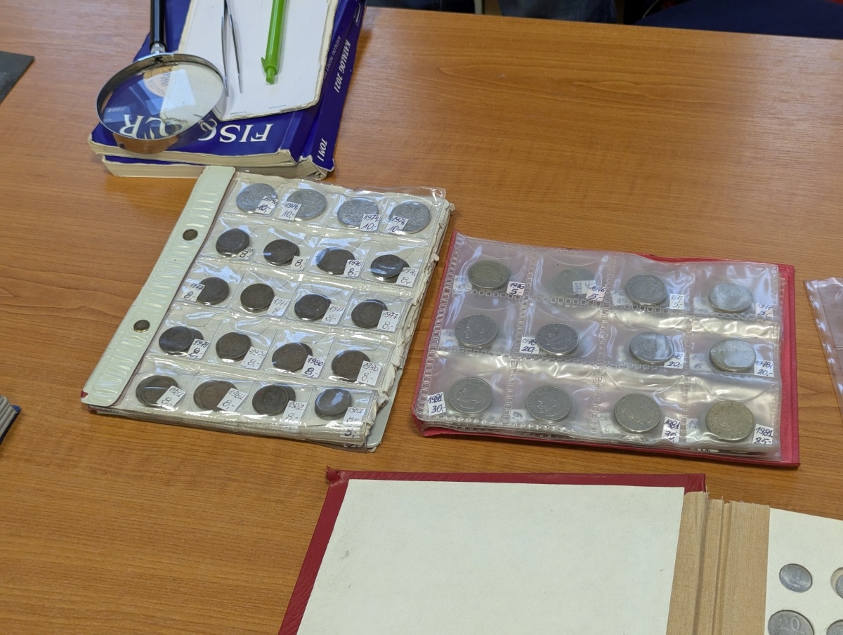 Giełda kolekcjonerska w Klubie Lokator [17.11.2024] - zdjęcie #25 - eOstroleka.pl