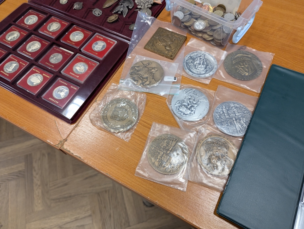 Giełda kolekcjonerska w Klubie Lokator [17.11.2024] - zdjęcie #15 - eOstroleka.pl