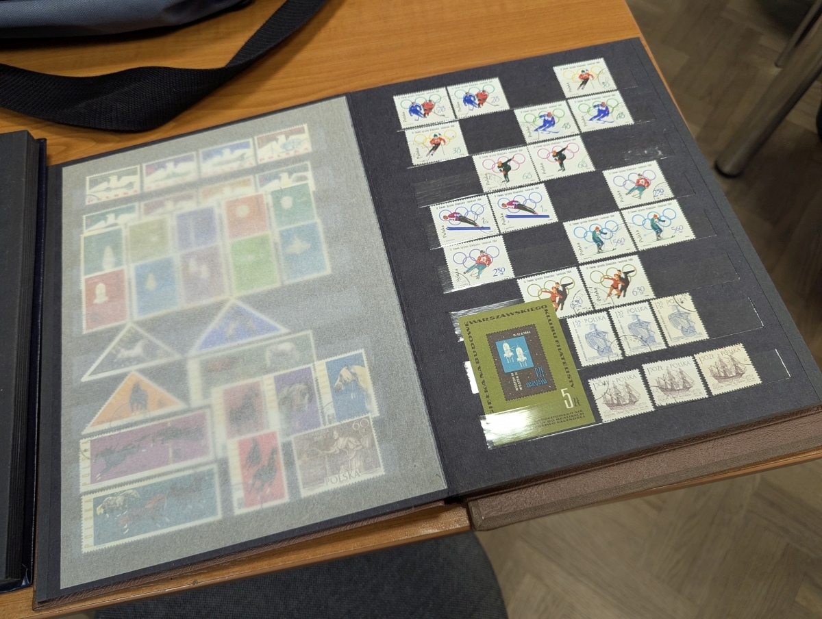 Giełda kolekcjonerska w Klubie Lokator [17.11.2024] - zdjęcie #10 - eOstroleka.pl