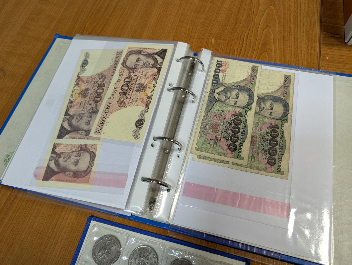 Giełda kolekcjonerska w Klubie Lokator [17.11.2024] - zdjęcie #5 - eOstroleka.pl