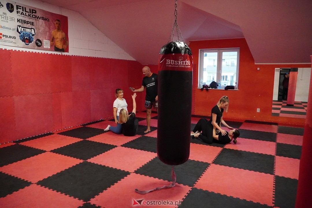 Przestań Hejtować! Zacznij Trenować z udziałem Mateusza DON DIEGO Kubiszyna [17.11.2024] - zdjęcie #69 - eOstroleka.pl