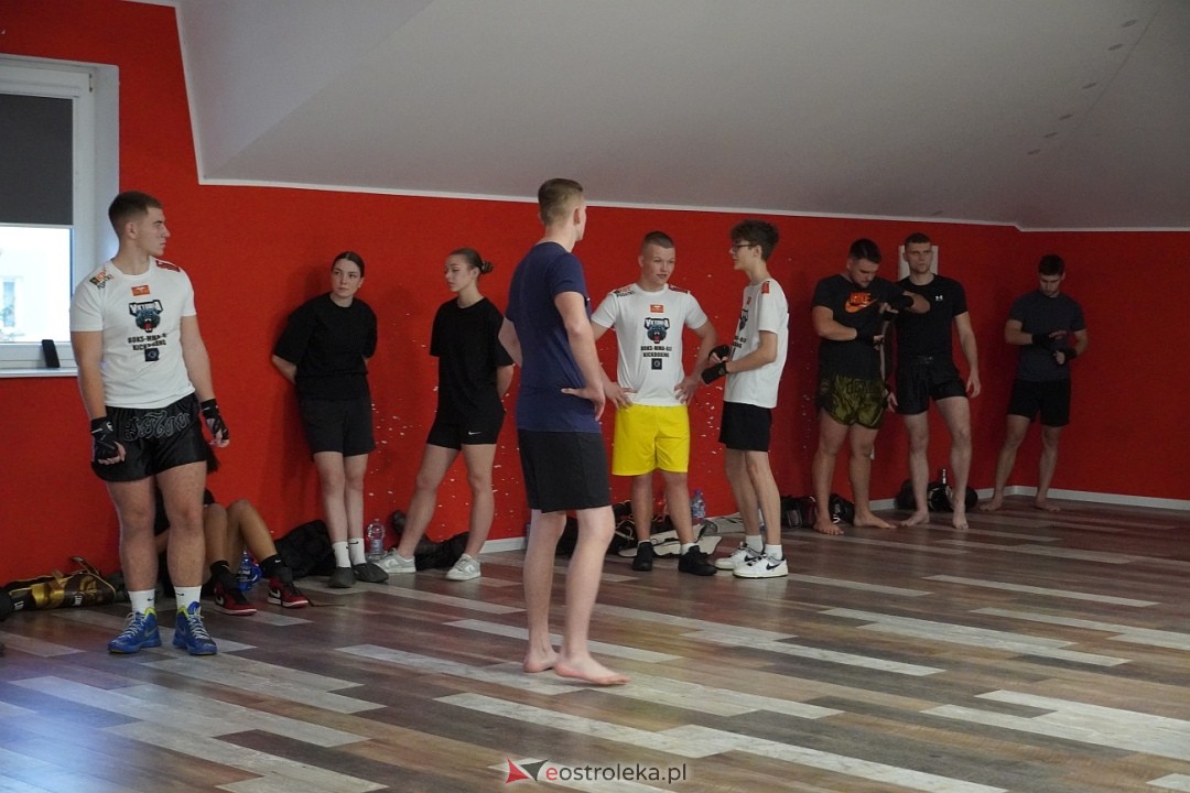 Przestań Hejtować! Zacznij Trenować z udziałem Mateusza DON DIEGO Kubiszyna [17.11.2024] - zdjęcie #61 - eOstroleka.pl