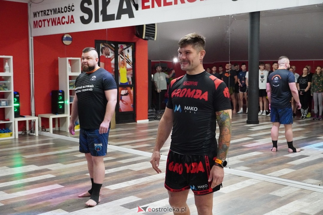 Przestań Hejtować! Zacznij Trenować z udziałem Mateusza DON DIEGO Kubiszyna [17.11.2024] - zdjęcie #56 - eOstroleka.pl