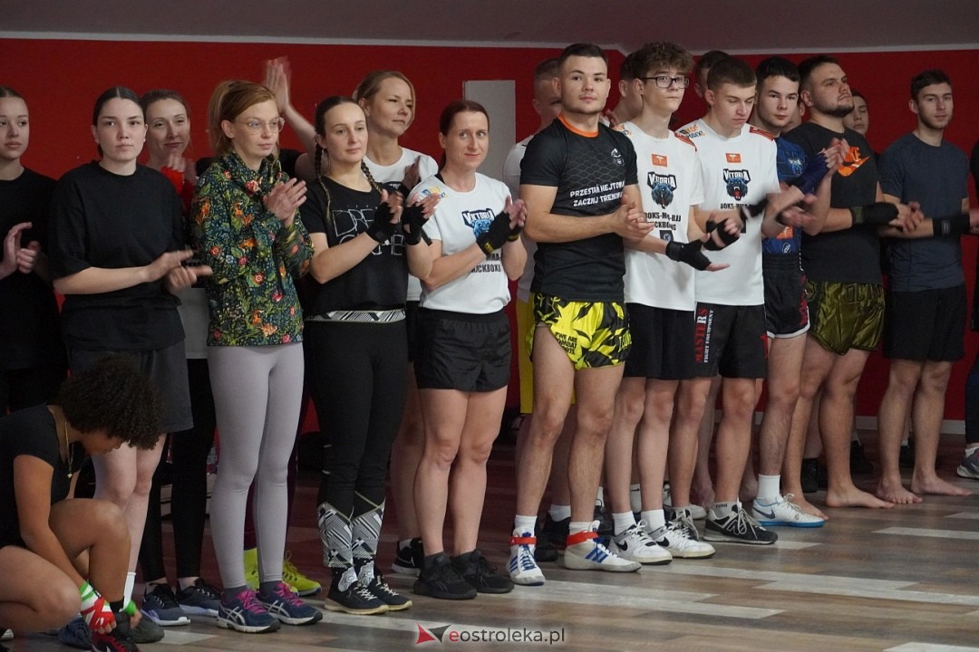 Przestań Hejtować! Zacznij Trenować z udziałem Mateusza DON DIEGO Kubiszyna [17.11.2024] - zdjęcie #54 - eOstroleka.pl