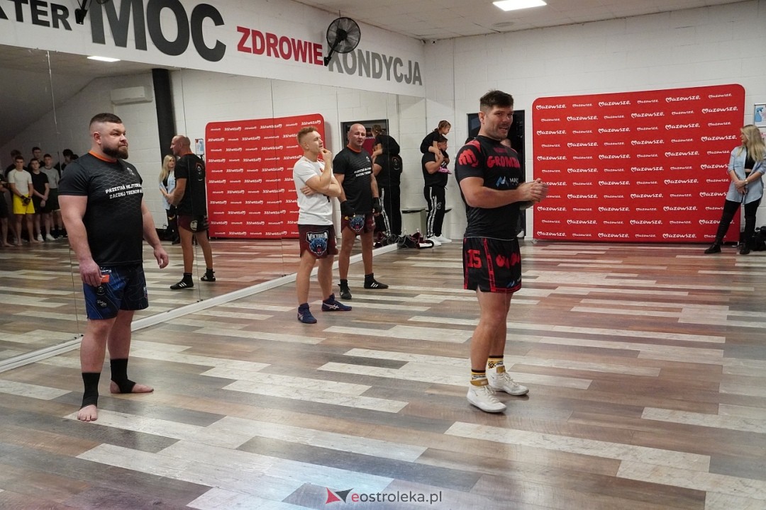 Przestań Hejtować! Zacznij Trenować z udziałem Mateusza DON DIEGO Kubiszyna [17.11.2024] - zdjęcie #47 - eOstroleka.pl