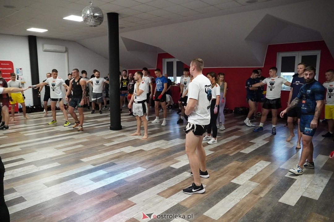 Przestań Hejtować! Zacznij Trenować z udziałem Mateusza DON DIEGO Kubiszyna [17.11.2024] - zdjęcie #41 - eOstroleka.pl