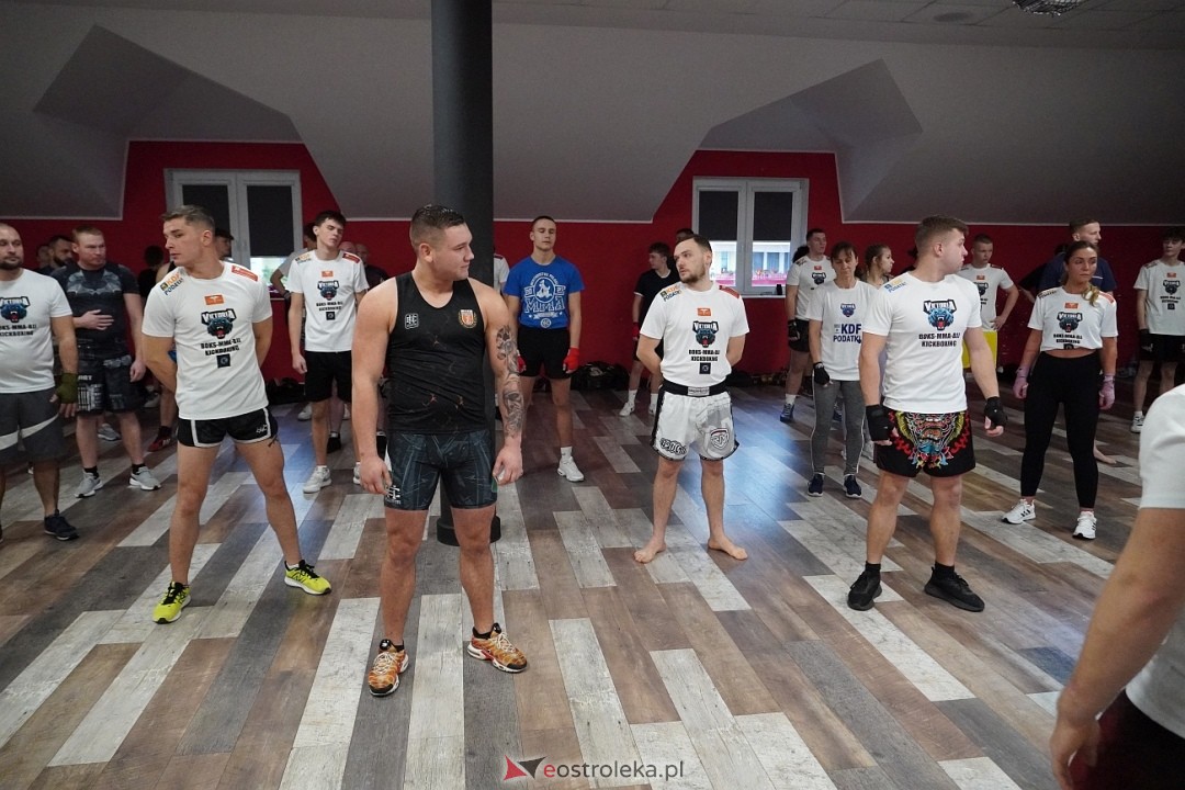 Przestań Hejtować! Zacznij Trenować z udziałem Mateusza DON DIEGO Kubiszyna [17.11.2024] - zdjęcie #38 - eOstroleka.pl
