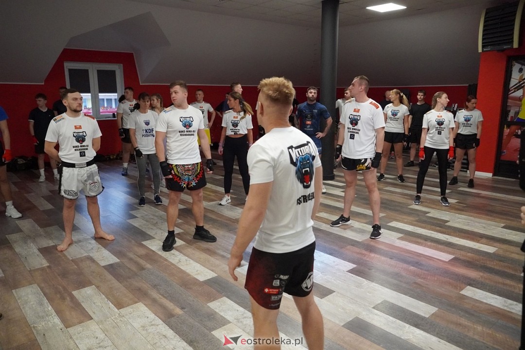 Przestań Hejtować! Zacznij Trenować z udziałem Mateusza DON DIEGO Kubiszyna [17.11.2024] - zdjęcie #37 - eOstroleka.pl