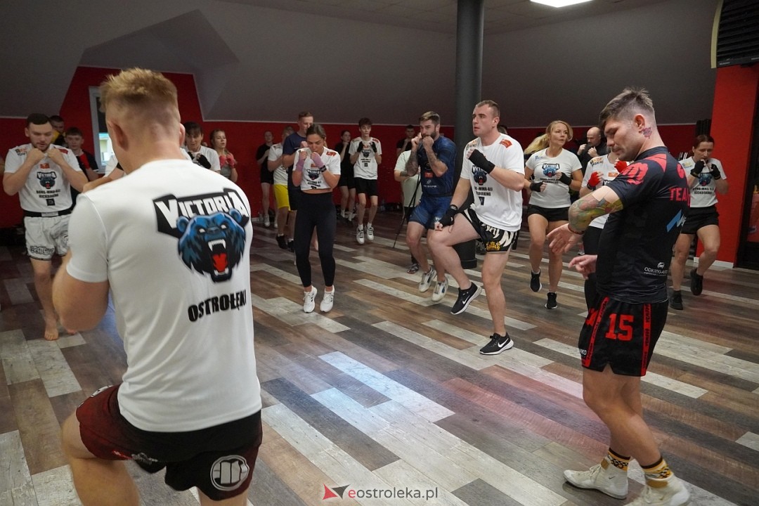 Przestań Hejtować! Zacznij Trenować z udziałem Mateusza DON DIEGO Kubiszyna [17.11.2024] - zdjęcie #31 - eOstroleka.pl