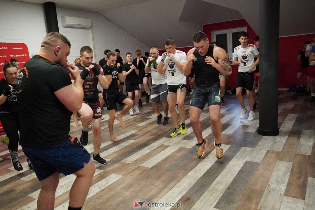 Przestań Hejtować! Zacznij Trenować z udziałem Mateusza DON DIEGO Kubiszyna [17.11.2024] - zdjęcie #30 - eOstroleka.pl