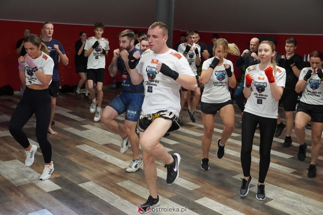 Przestań Hejtować! Zacznij Trenować z udziałem Mateusza DON DIEGO Kubiszyna [17.11.2024] - zdjęcie #28 - eOstroleka.pl