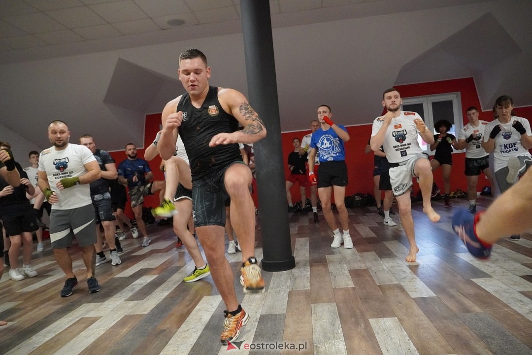 Przestań Hejtować! Zacznij Trenować z udziałem Mateusza DON DIEGO Kubiszyna [17.11.2024] - zdjęcie #26 - eOstroleka.pl