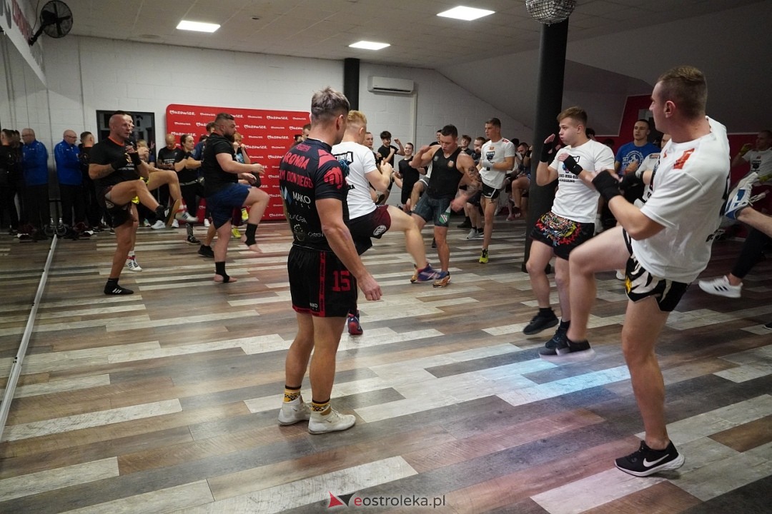 Przestań Hejtować! Zacznij Trenować z udziałem Mateusza DON DIEGO Kubiszyna [17.11.2024] - zdjęcie #25 - eOstroleka.pl