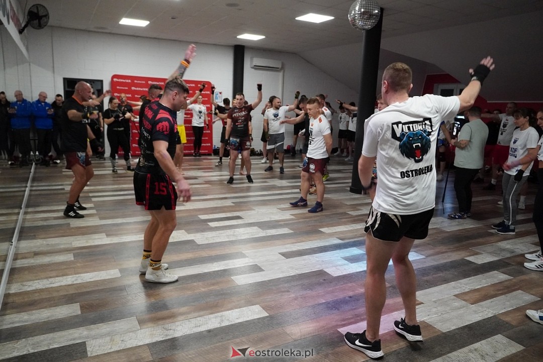 Przestań Hejtować! Zacznij Trenować z udziałem Mateusza DON DIEGO Kubiszyna [17.11.2024] - zdjęcie #22 - eOstroleka.pl