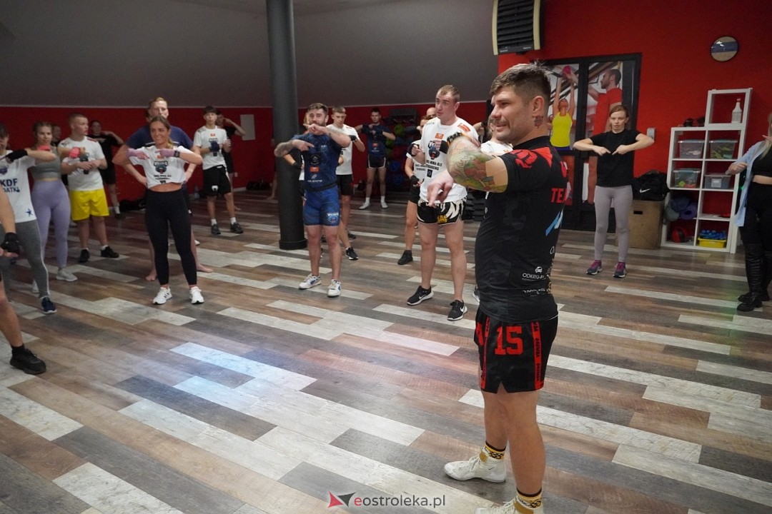 Przestań Hejtować! Zacznij Trenować z udziałem Mateusza DON DIEGO Kubiszyna [17.11.2024] - zdjęcie #20 - eOstroleka.pl