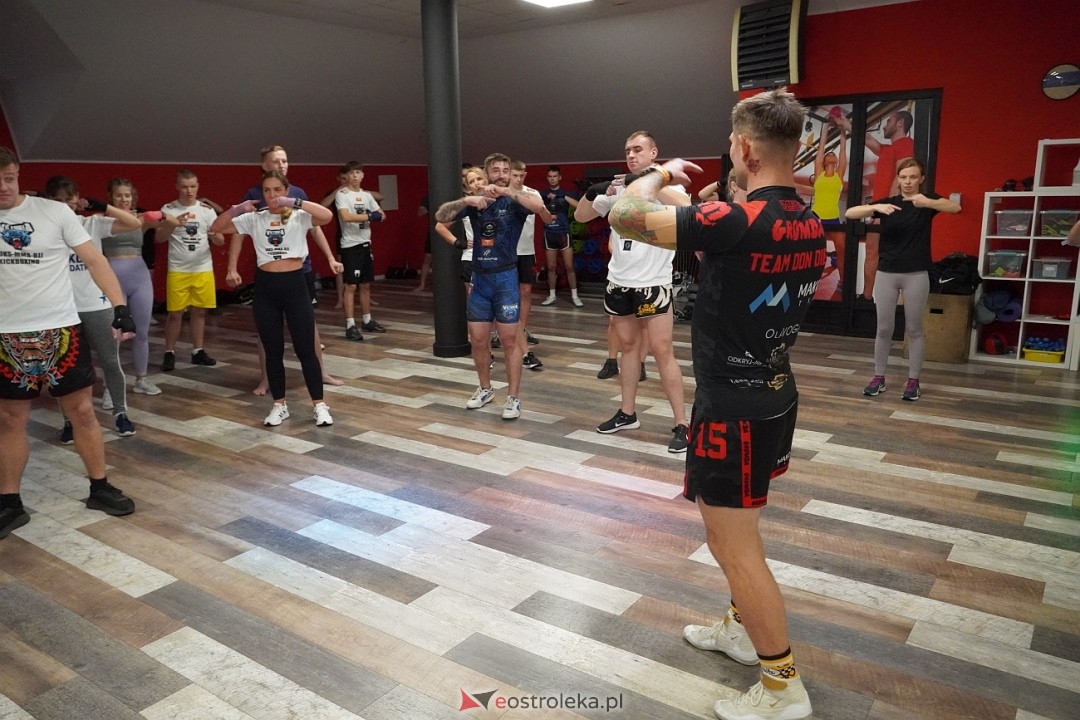 Przestań Hejtować! Zacznij Trenować z udziałem Mateusza DON DIEGO Kubiszyna [17.11.2024] - zdjęcie #19 - eOstroleka.pl