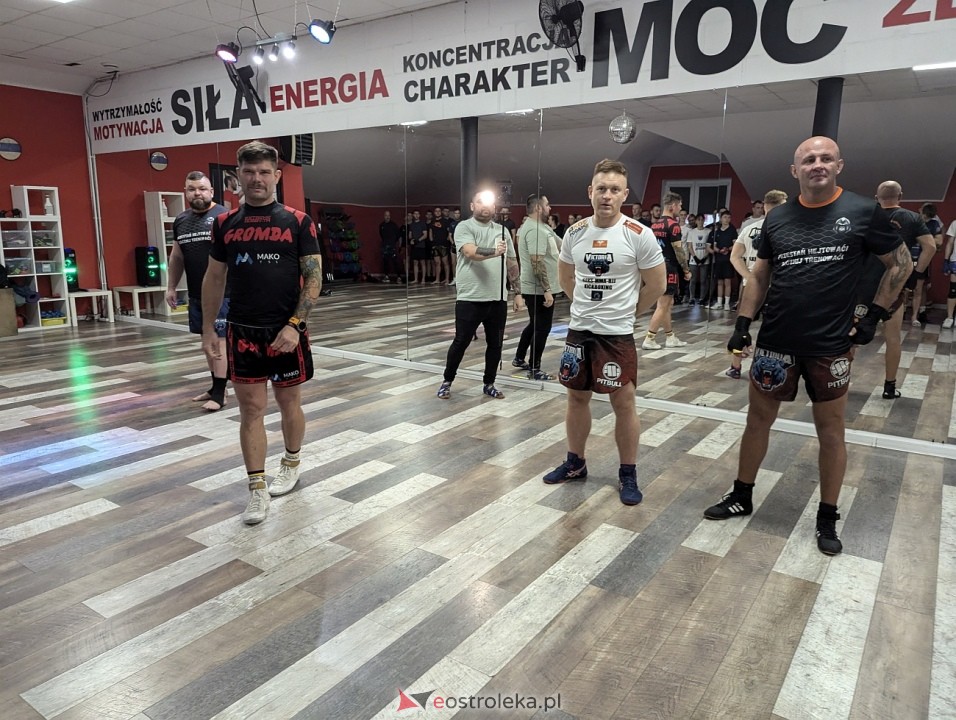 Przestań Hejtować! Zacznij Trenować z udziałem Mateusza DON DIEGO Kubiszyna [17.11.2024] - zdjęcie #16 - eOstroleka.pl