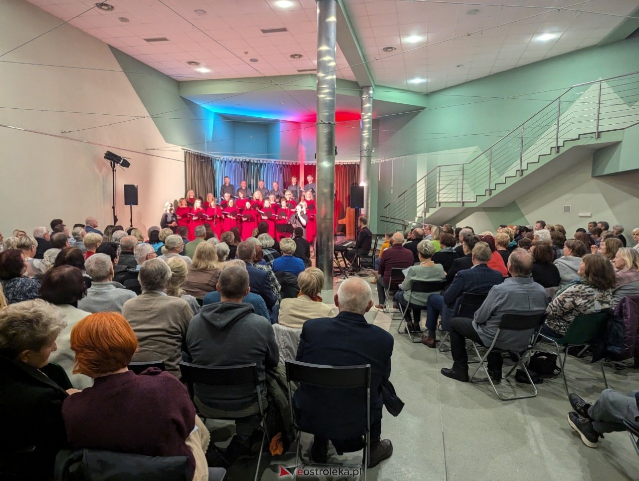 Koncert Ostrołęckiego Chóru Kameralnego [17.11.2024] - zdjęcie #16 - eOstroleka.pl