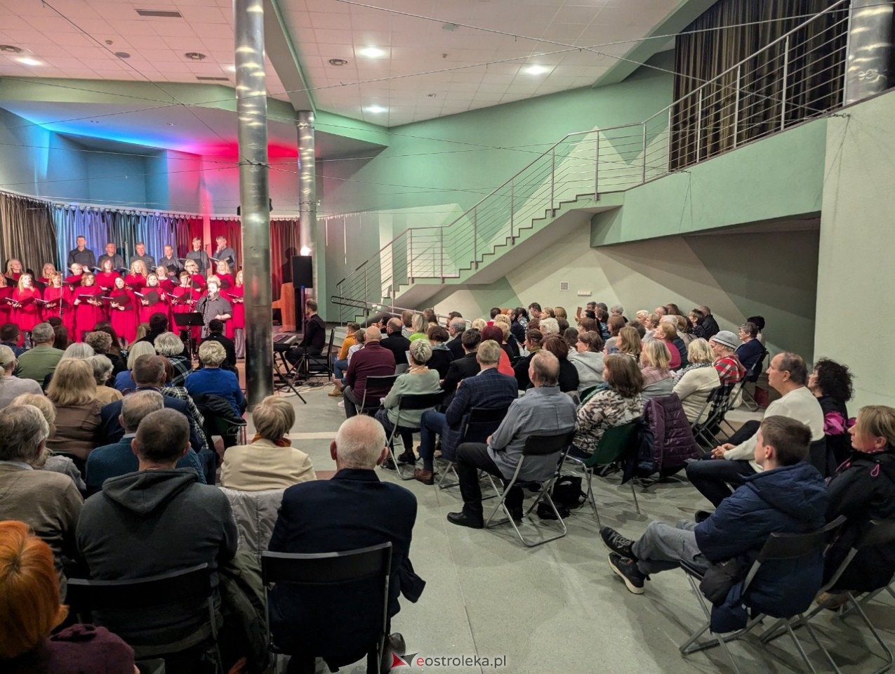 Koncert Ostrołęckiego Chóru Kameralnego [17.11.2024] - zdjęcie #14 - eOstroleka.pl