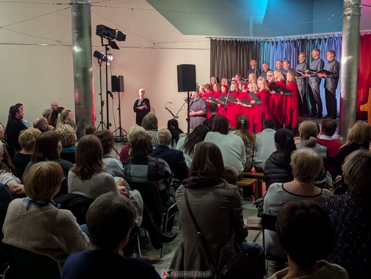 Koncert Ostrołęckiego Chóru Kameralnego [17.11.2024] - zdjęcie #3 - eOstroleka.pl