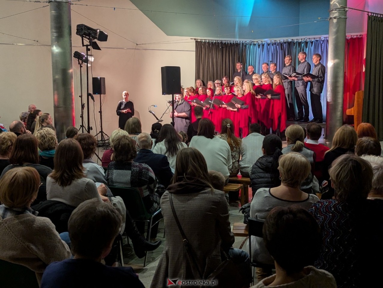 Koncert Ostrołęckiego Chóru Kameralnego [17.11.2024] - zdjęcie #2 - eOstroleka.pl