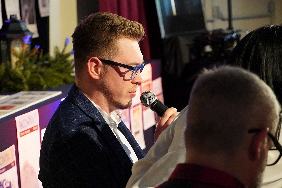 Narwiańskie Zaduszki Literackie w Wyższej Szkole Administracji Publicznej w Ostrołęce [19.11.2024] - zdjęcie #35 - eOstroleka.pl