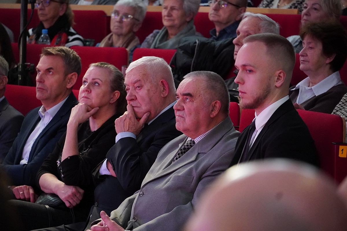Narwiańskie Zaduszki Literackie w Wyższej Szkole Administracji Publicznej w Ostrołęce [19.11.2024] - zdjęcie #27 - eOstroleka.pl