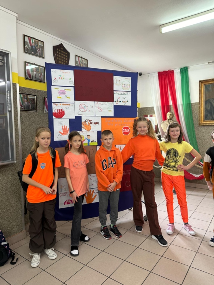 Akcja „Dzieciństwo bez Przemocy” w Rzekuniu [19.11.2024] - zdjęcie #12 - eOstroleka.pl