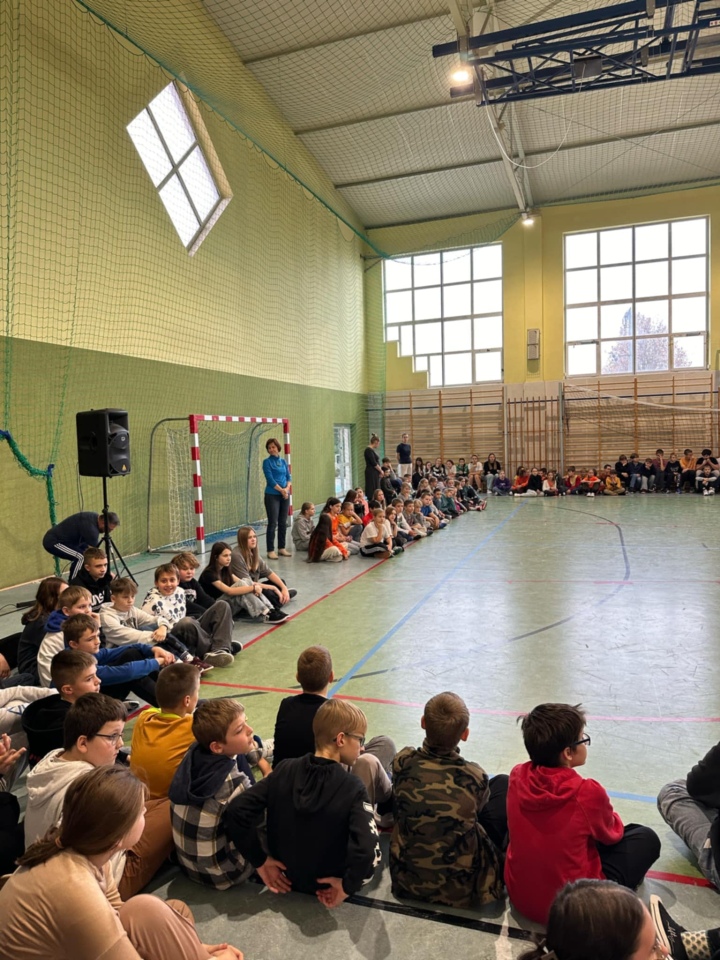 Akcja „Dzieciństwo bez Przemocy” w Rzekuniu [19.11.2024] - zdjęcie #2 - eOstroleka.pl
