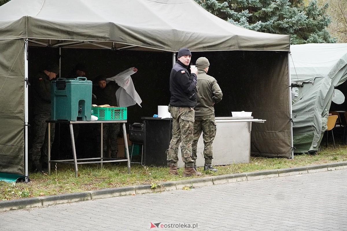 Ćwiczenia bojowe w Wojskowym Centrum Rekrutacji w Ostrołęce [20.11.2024] - zdjęcie #123 - eOstroleka.pl