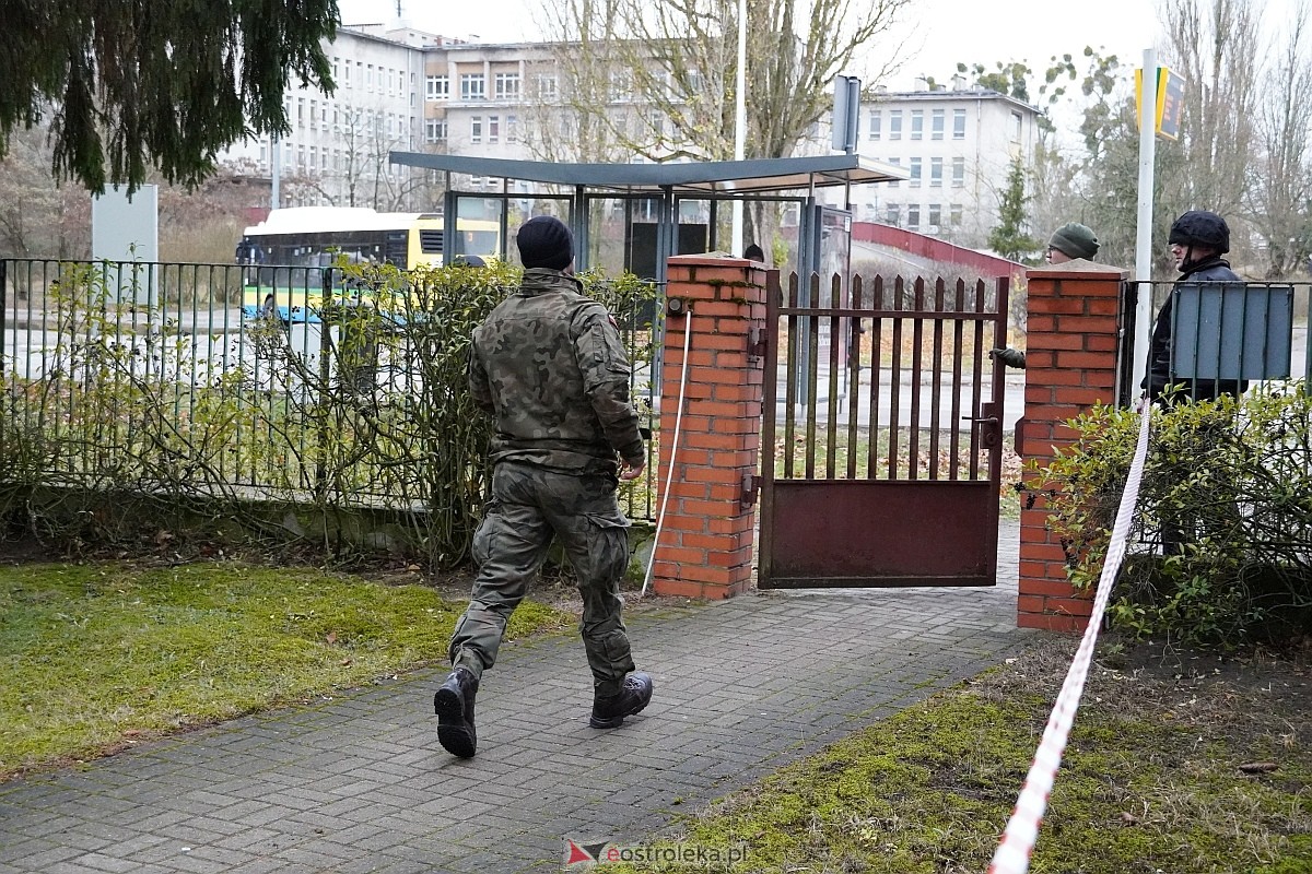 Ćwiczenia bojowe w Wojskowym Centrum Rekrutacji w Ostrołęce [20.11.2024] - zdjęcie #110 - eOstroleka.pl