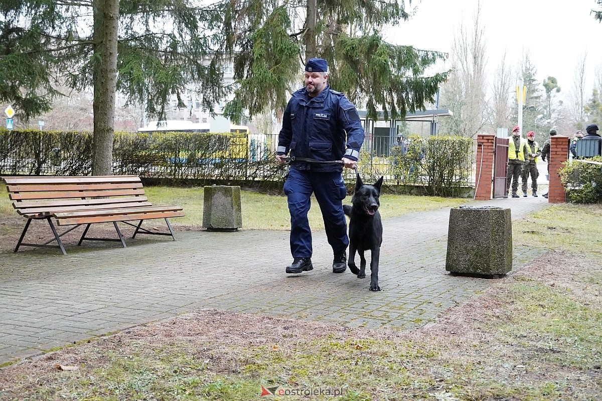 Ćwiczenia bojowe w Wojskowym Centrum Rekrutacji w Ostrołęce [20.11.2024] - zdjęcie #77 - eOstroleka.pl
