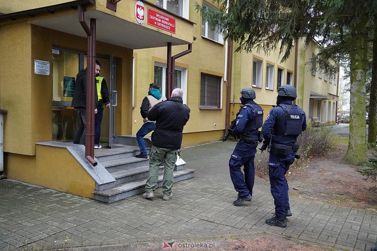 Ćwiczenia bojowe w Wojskowym Centrum Rekrutacji w Ostrołęce [20.11.2024] - zdjęcie #58 - eOstroleka.pl