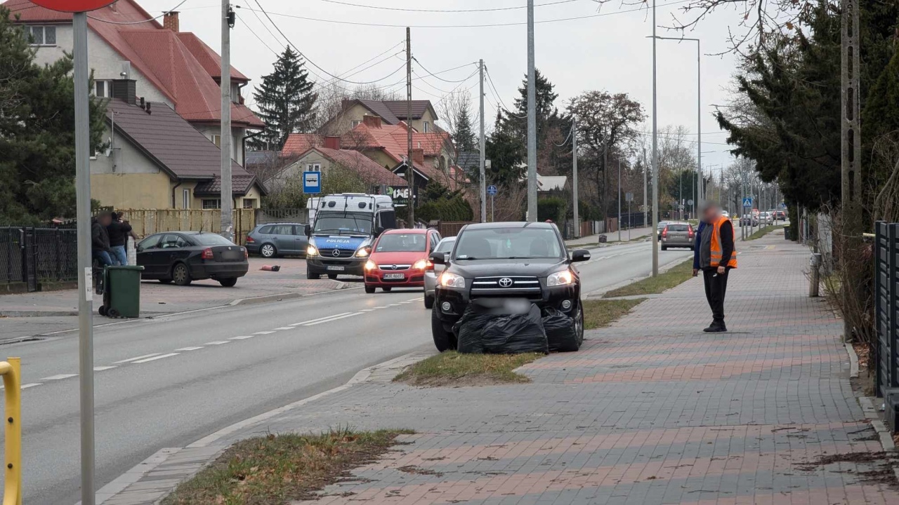 Kraksa na Słowackiego [20.11.2024] - zdjęcie #3 - eOstroleka.pl