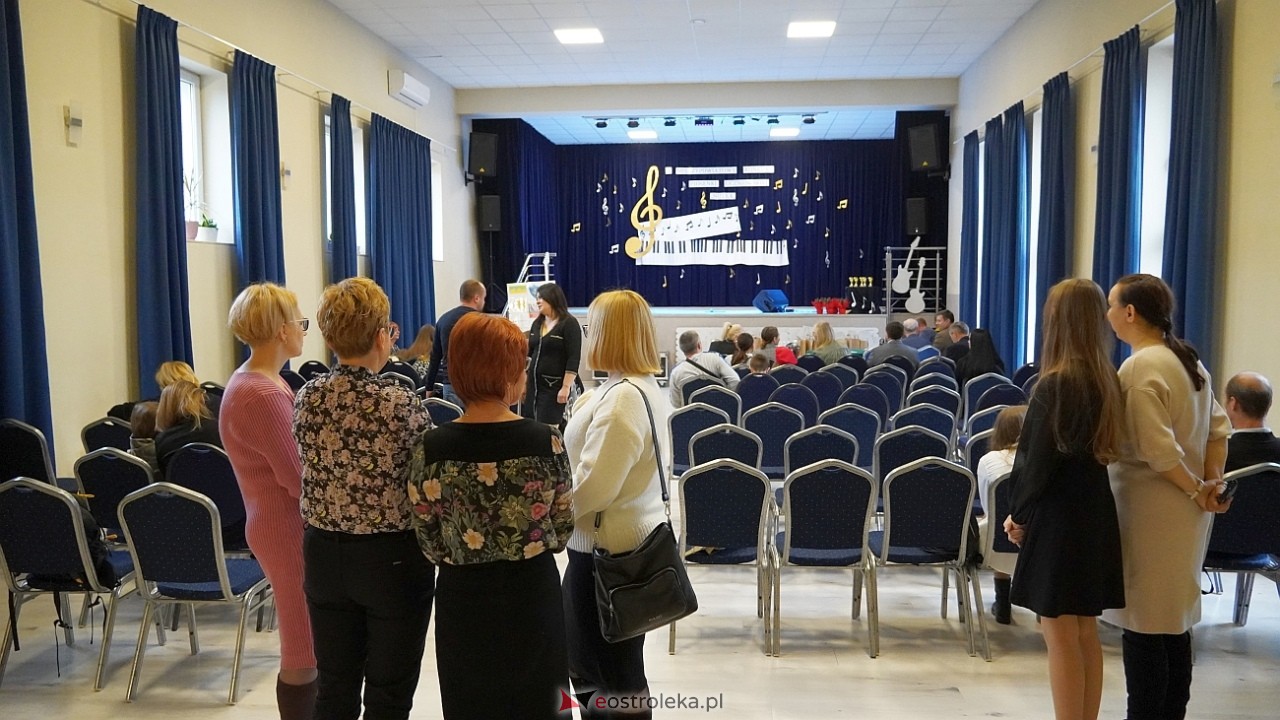 x Międzypowiatowy Konkurs piosenki Uczniowskiej Nutka [21.11.2024] - zdjęcie #58 - eOstroleka.pl