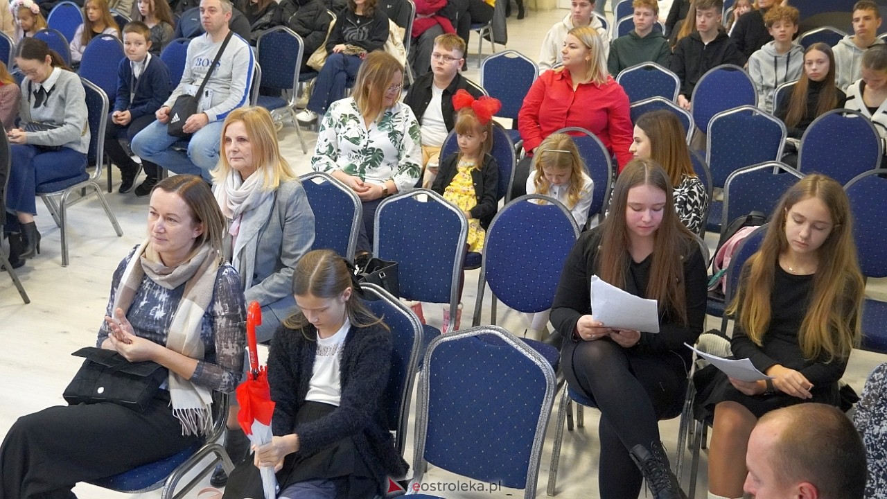 x Międzypowiatowy Konkurs piosenki Uczniowskiej Nutka [21.11.2024] - zdjęcie #47 - eOstroleka.pl