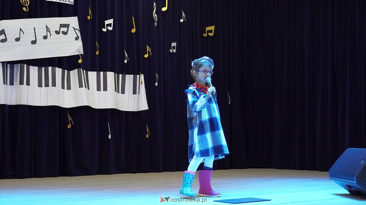x Międzypowiatowy Konkurs piosenki Uczniowskiej Nutka [21.11.2024] - zdjęcie #27 - eOstroleka.pl