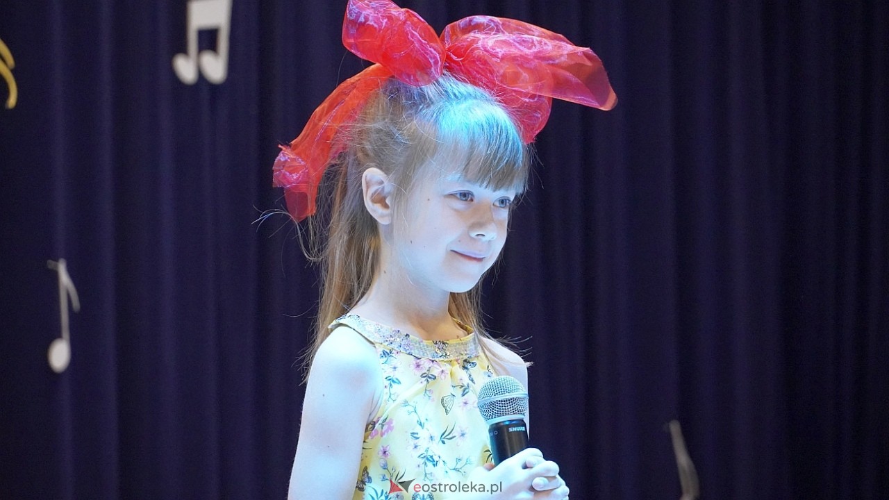 x Międzypowiatowy Konkurs piosenki Uczniowskiej Nutka [21.11.2024] - zdjęcie #24 - eOstroleka.pl