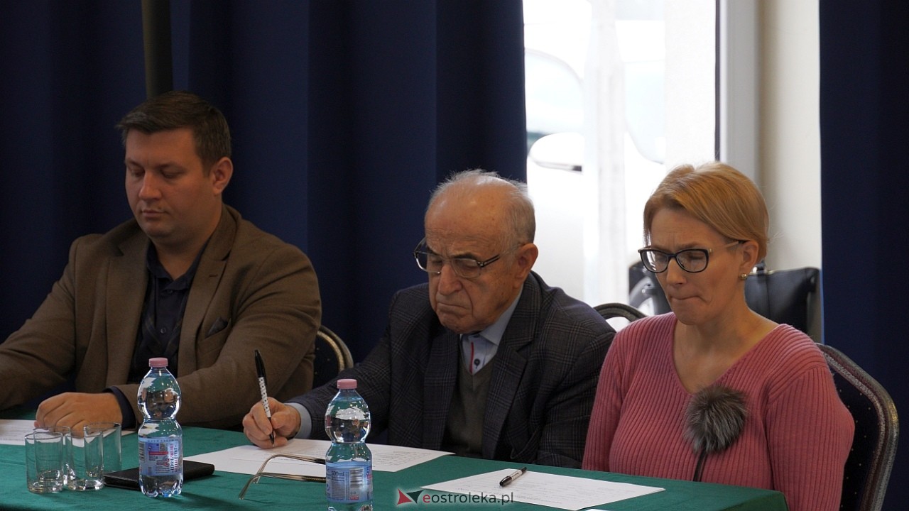 x Międzypowiatowy Konkurs piosenki Uczniowskiej Nutka [21.11.2024] - zdjęcie #15 - eOstroleka.pl