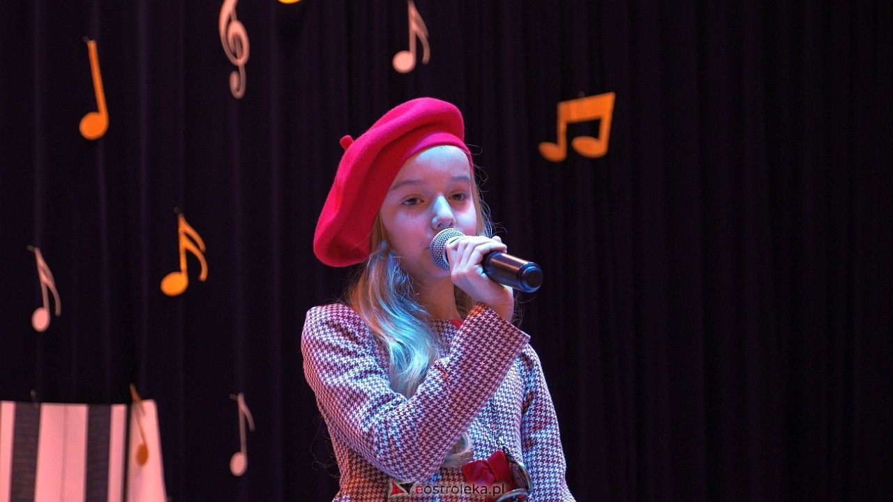 x Międzypowiatowy Konkurs piosenki Uczniowskiej Nutka [21.11.2024] - zdjęcie #13 - eOstroleka.pl