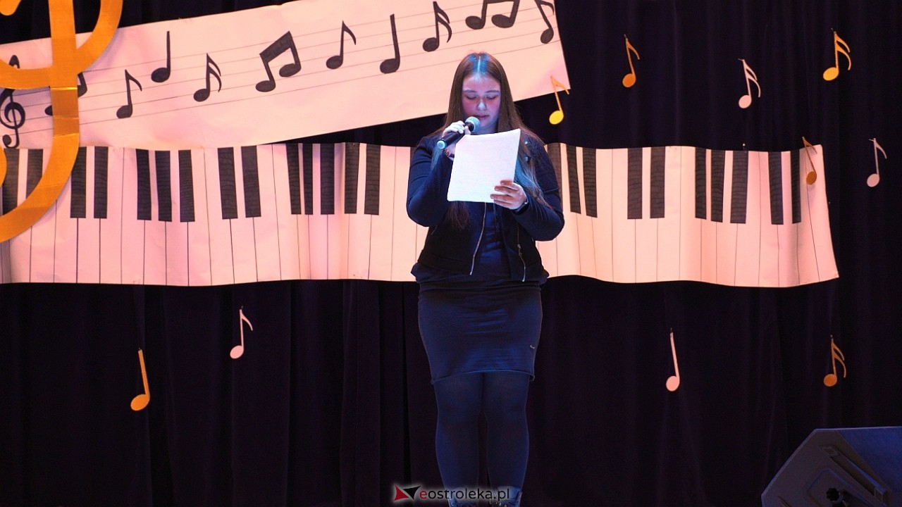 x Międzypowiatowy Konkurs piosenki Uczniowskiej Nutka [21.11.2024] - zdjęcie #5 - eOstroleka.pl
