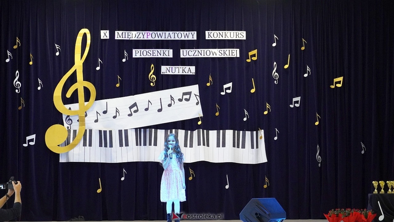 x Międzypowiatowy Konkurs piosenki Uczniowskiej Nutka [21.11.2024] - zdjęcie #2 - eOstroleka.pl