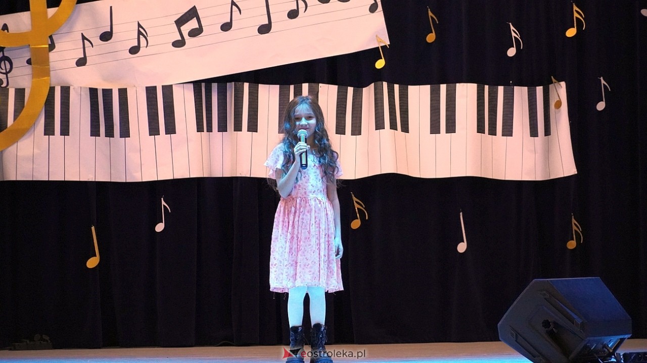 x Międzypowiatowy Konkurs piosenki Uczniowskiej Nutka [21.11.2024] - zdjęcie #1 - eOstroleka.pl