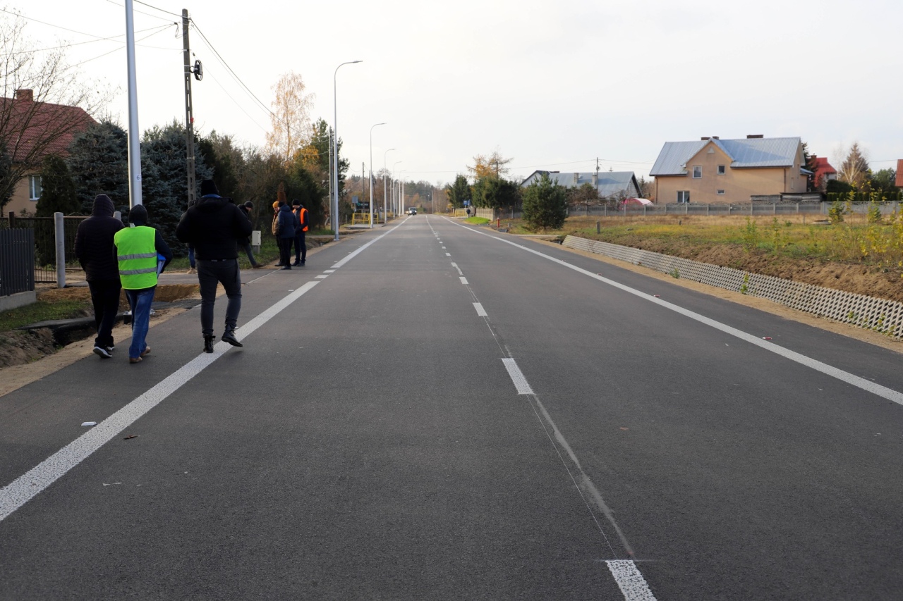 Przebudowa ulicy Słonecznej, odbiór inwestycji [19.11.2024] - zdjęcie #2 - eOstroleka.pl